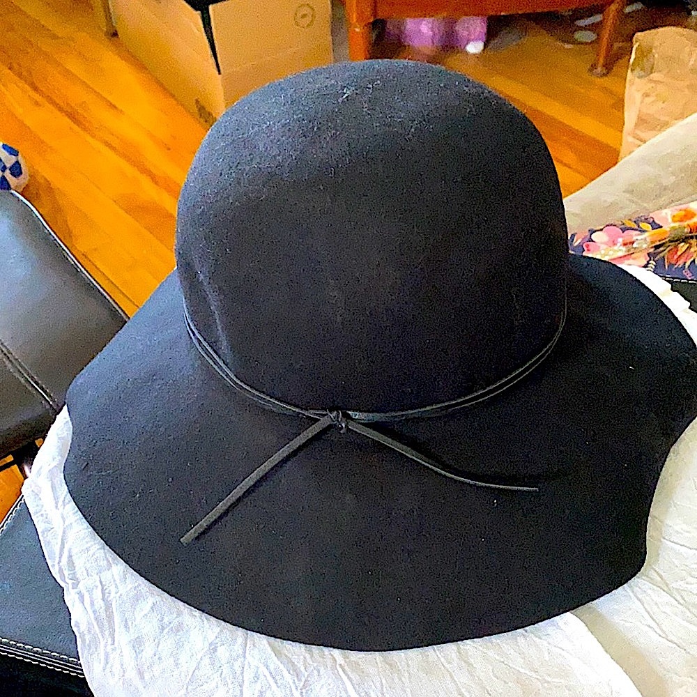 H&M Black floppy hat